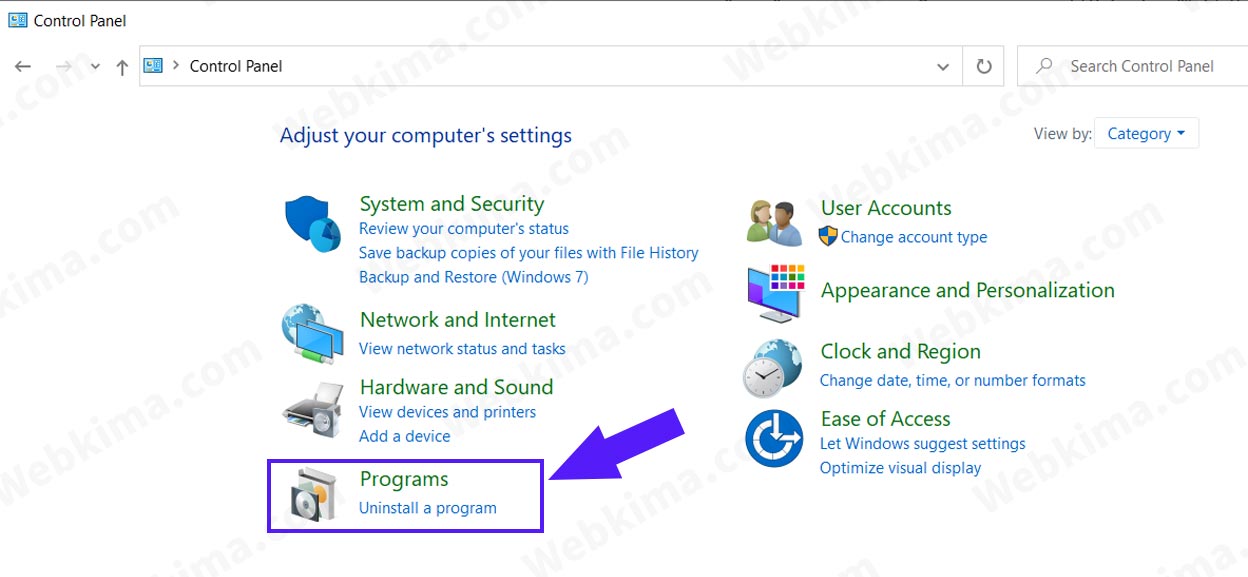 انتخاب گزینه Uninstall a program در کنترل پنل ویندوز