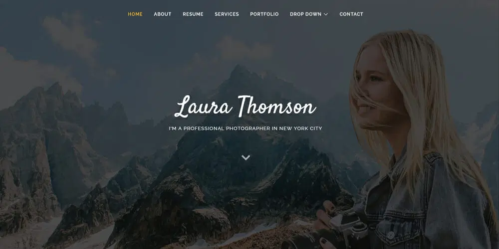 قالب رزومه بوت استرپ Laura